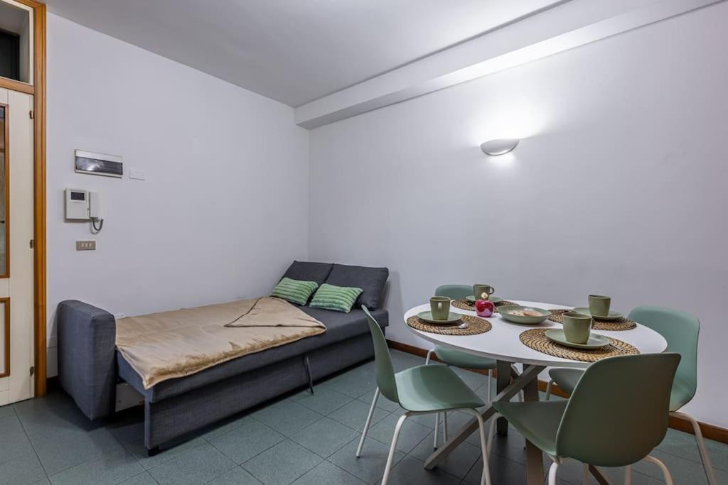Close To Duomo Lovely City Center Flat Daire Milano Dış mekan fotoğraf